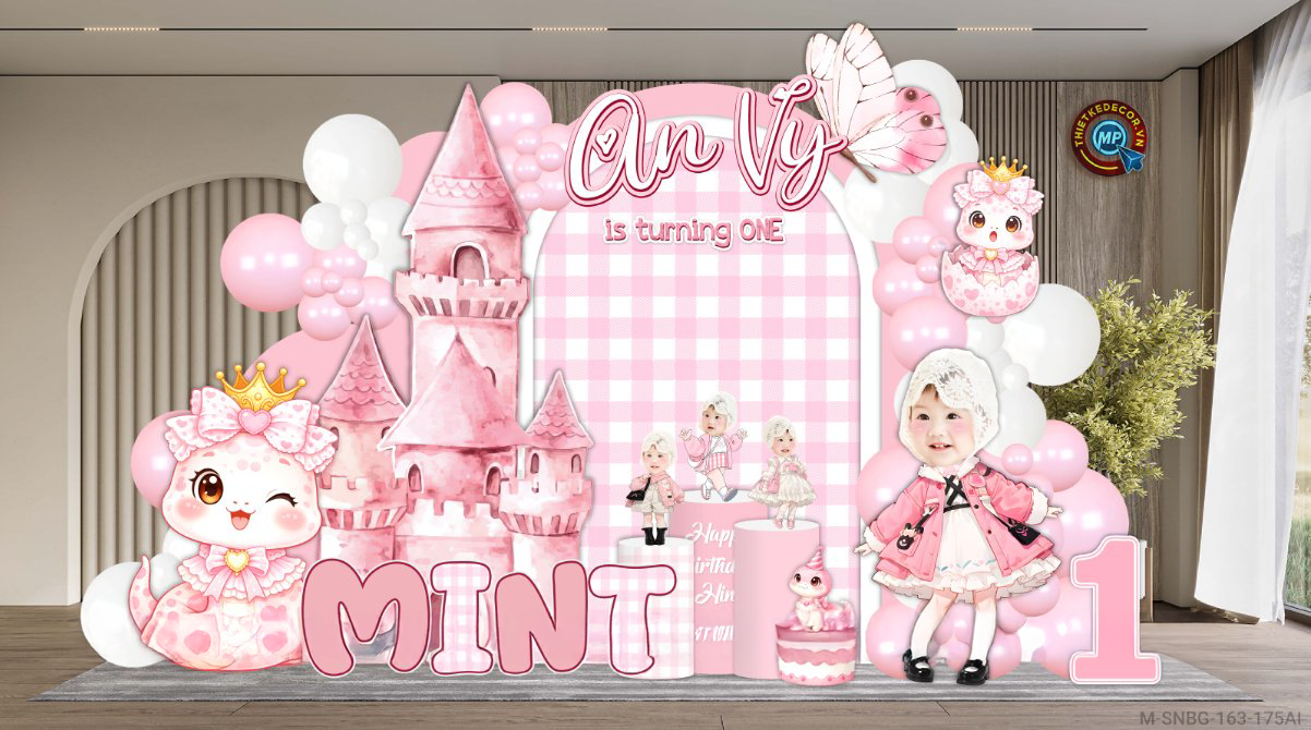 Trang trí sinh nhật cho bé gái concept công chúa – lâu đài tông hồng tại Bình Dương — backdrop in tên bé, hình chibi và cột bóng do Lee Decor 247 thực hiện