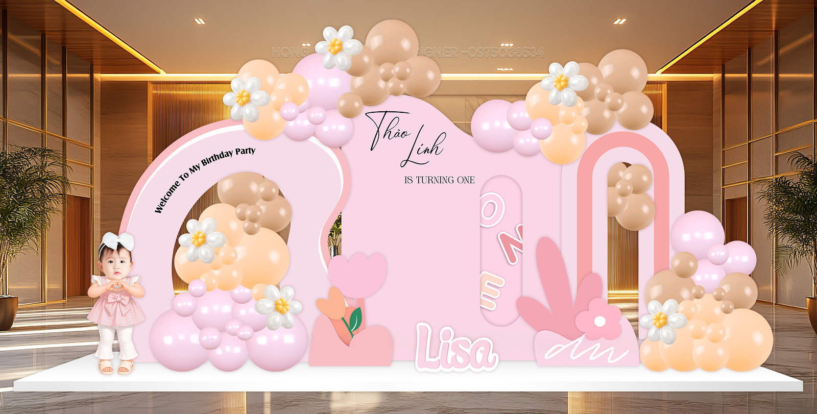 Trang trí lễ thôi nôi cho bé gái tông hồng pastel tại Bình Dương — góc backdrop chụp ảnh kỷ niệm, cột bóng và bục decor do Lee Decor 247 thi công